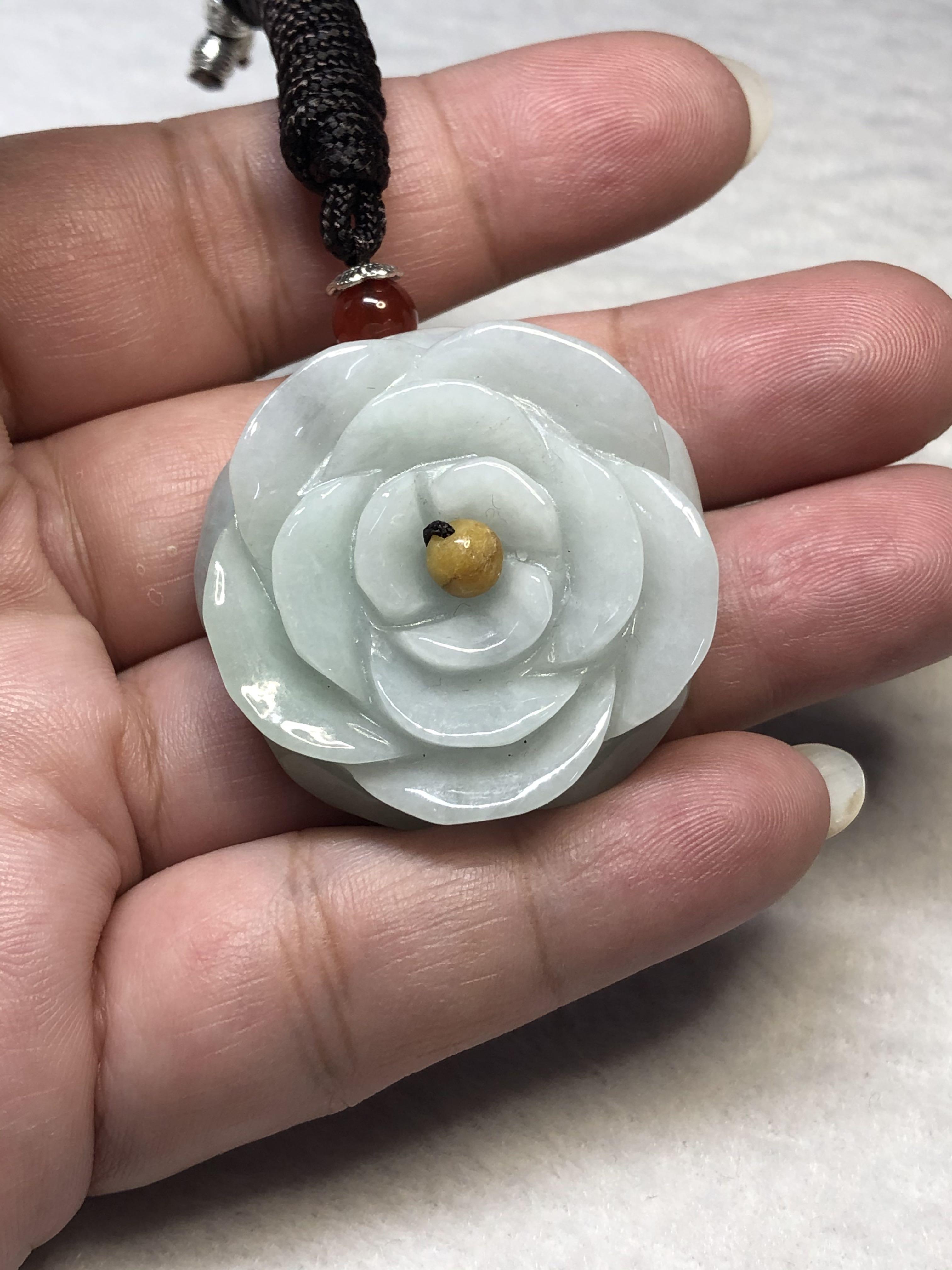 翡翠花吊坠jade Flower Pendant Vintage Collectibles Vintage Collectibles On Carousell
