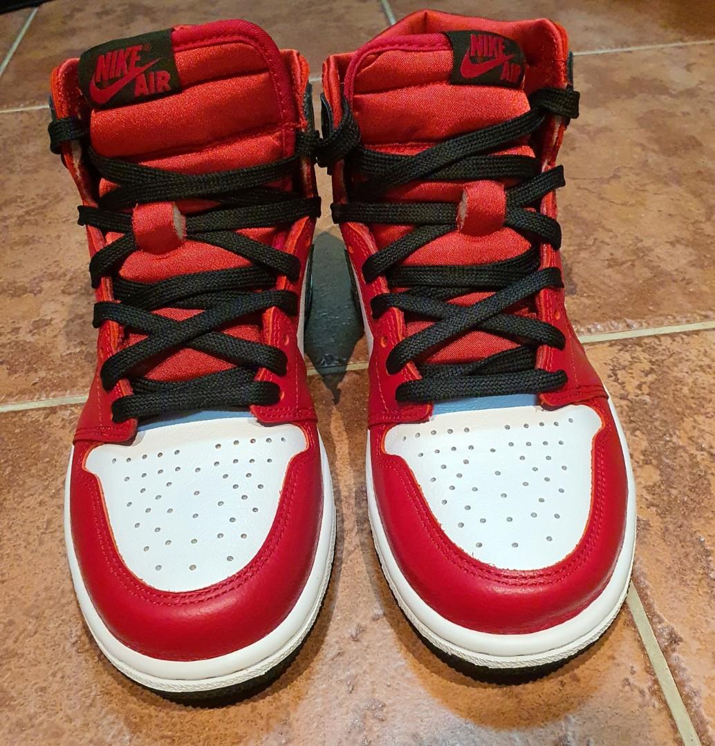 Air Jordan 1 High OG Satin Snake Chicago, Women's Fashion, Footwear,  Sneakers on Carousell