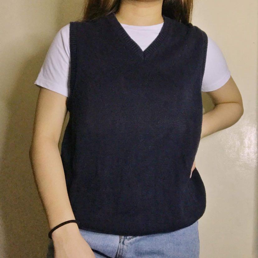 womens black sweater vest