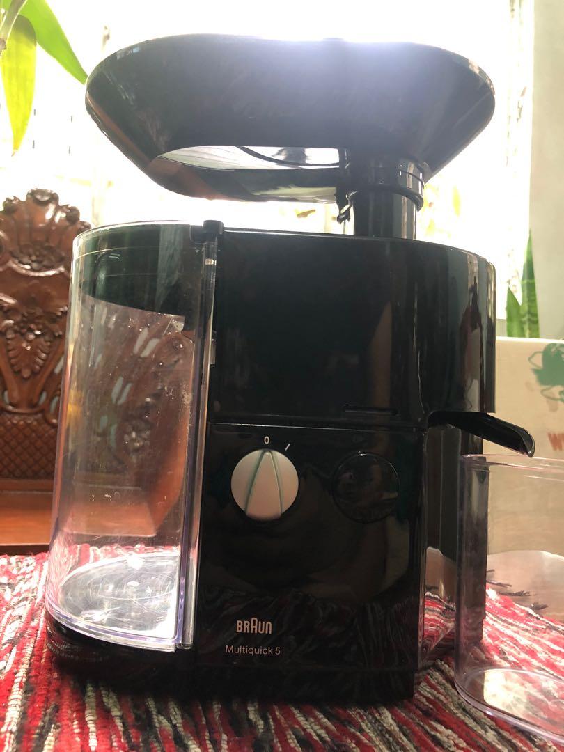 Braun Electric Juicer (Multiquick 5) (Category: Juicers, Blenders & Grinders) located in Pasay City. Submitted by krazycurls (Listing ID 1039041246, Image 2). Description: Get on to the juicing wagon! This offer comes with the complete accessories. Minor issues: Image 3: little scratches Image 4: orange stain from carrots RFS: Juicer upgrade .