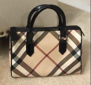 Burberry nova bag