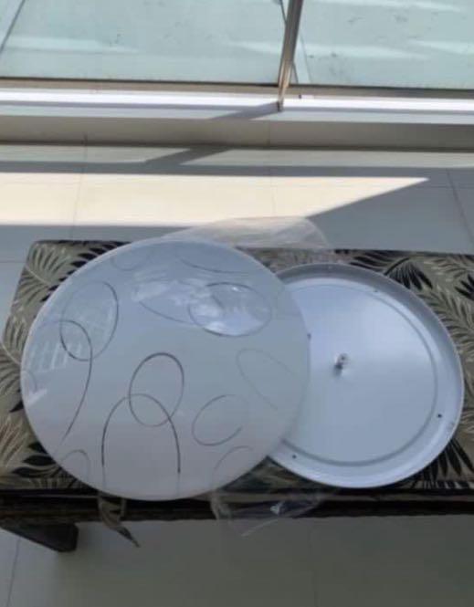 Ceiling light (Category: Lighting) located in Singapore. Submitted by tyeep84 (Listing ID 1039200414, Image 2). Description: I have 4 piece to let go which is without the LED. One of the cover has slight dent in the middle. But this doesn’t affect the light and is still look new. 30 dollar per piece. Another 3 piece to let go is with LED. 45 per piece and very new. 400mm for the external diameter and 350 for the metal base .