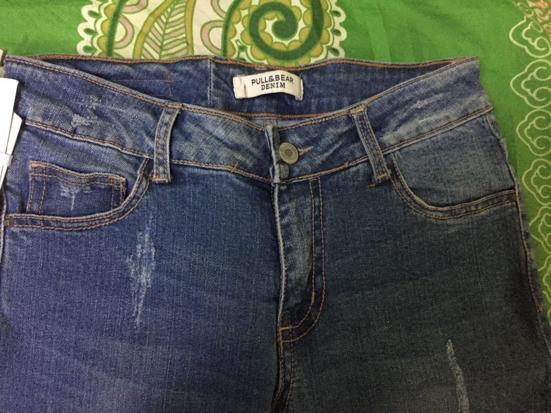 Celana Jeans denim bordir bunga pull and bear pnb pull&bear denim