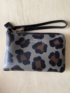 (Category: ) located in . Submitted by chicsavvy (Listing ID 1039106662, Image 1). Description: .