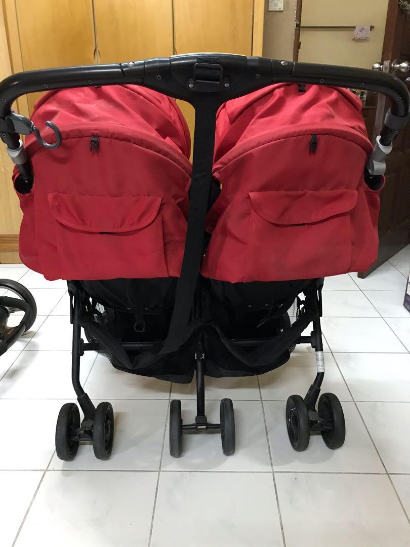 Combi cosmo double stroller deals