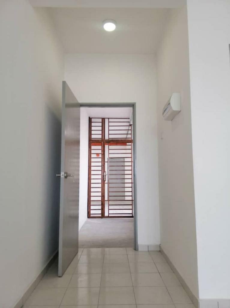 For Rent Molek Ria Apartment Taman Molek Plentong Property Rentals On Carousell