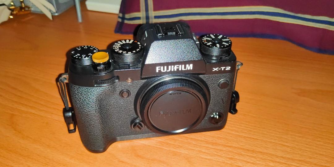 Fujifilm XT2 Mirrorless 二手(身體而已）, 相機攝影, 相機在旋轉拍賣