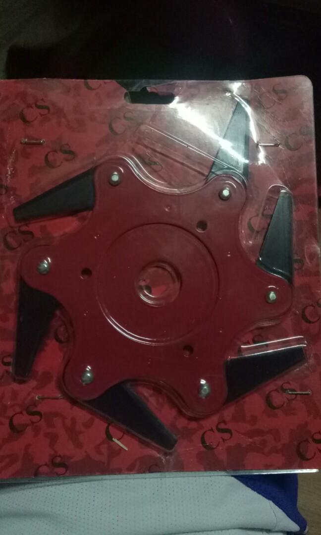 Grass cutter blade (Category: Gardening Tools & Ornaments) located in Mandaluyong City. Submitted by zybec (Listing ID 1039188351, Image 1). Description: brand new po galing sa online selling na di kinuha benta ko na lang 300 po isa my bawas pa ng kunti sa sure buyer.