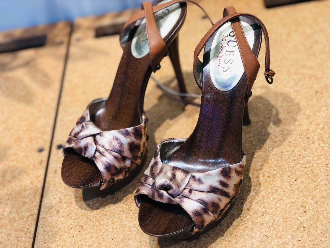 Guess wooden clearance heels