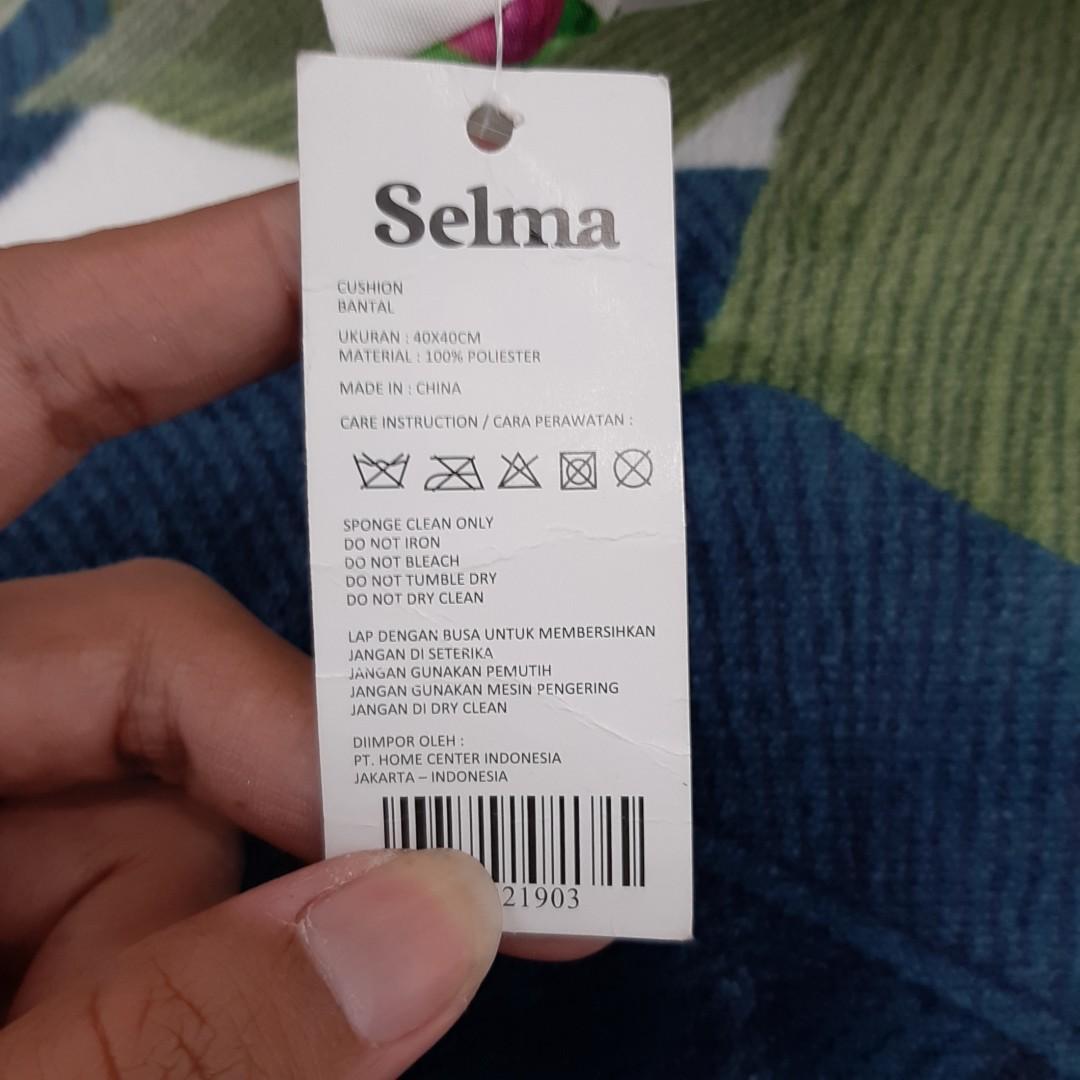 lemarirapih bantal sofa