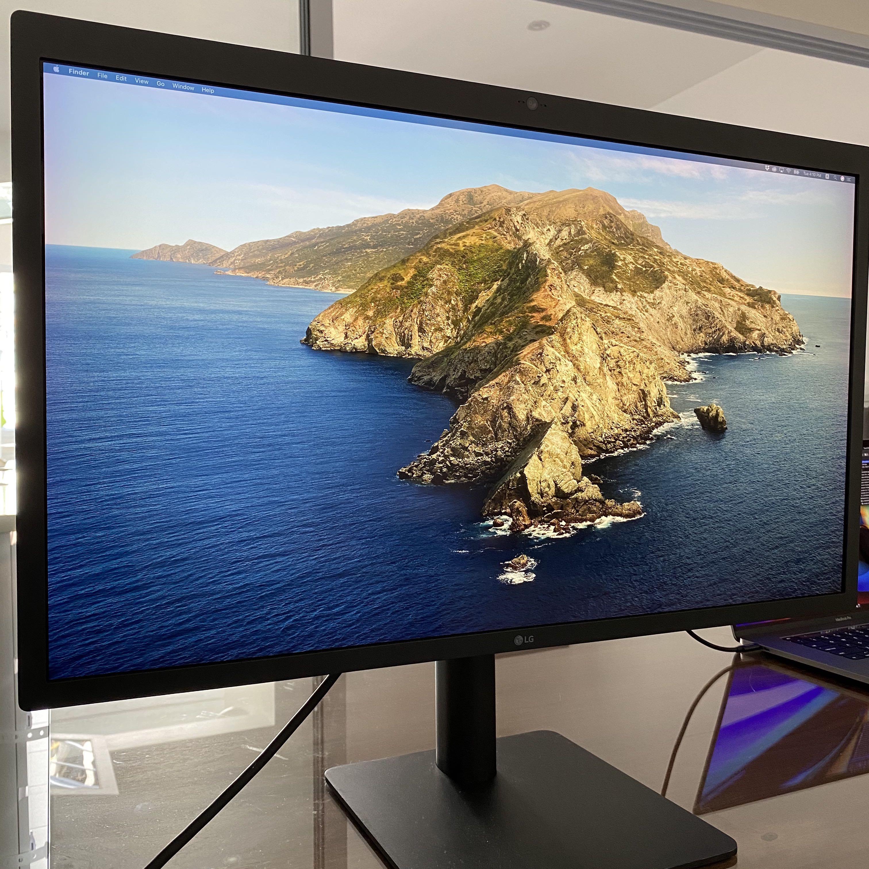 LG UltraFine 5K Display Monitor with 