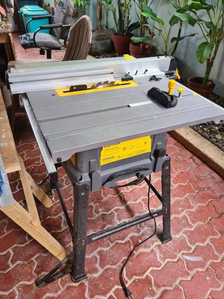 Lotus table discount saw