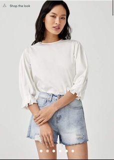 (Category: ) located in . Submitted by essential_closet (Listing ID 1039069485, Image 1). Description: .