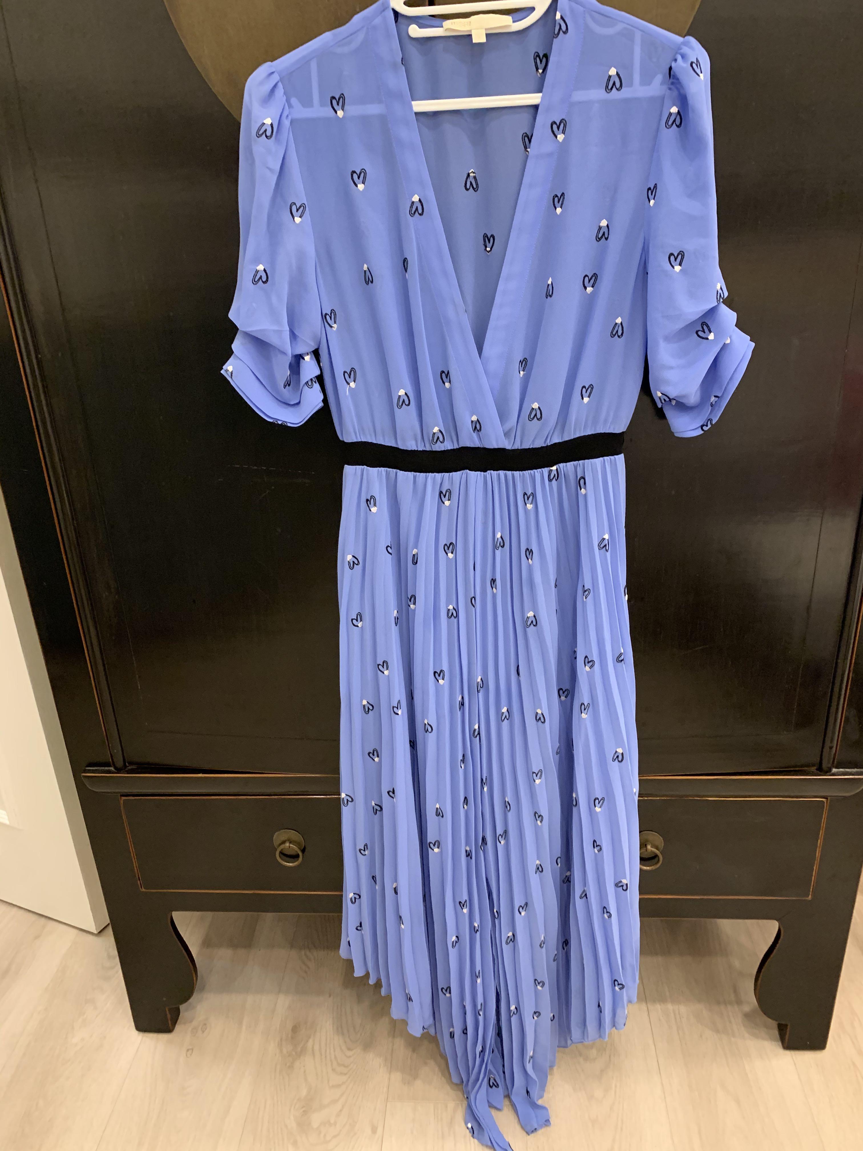 Maje Heart Dress in size XS, Women's Fashion, Tops, Sleeveless on Carousell