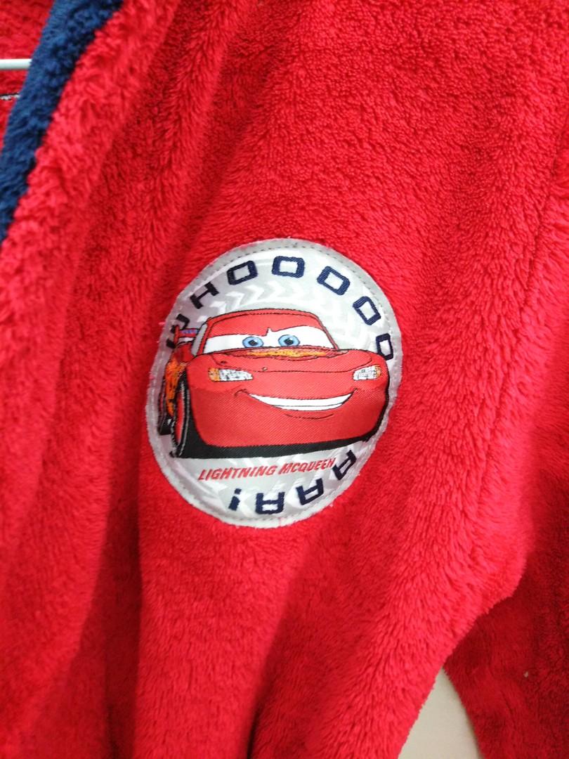 Esitellä 57+ imagen lightning mcqueen bathrobe - abzlocal fi