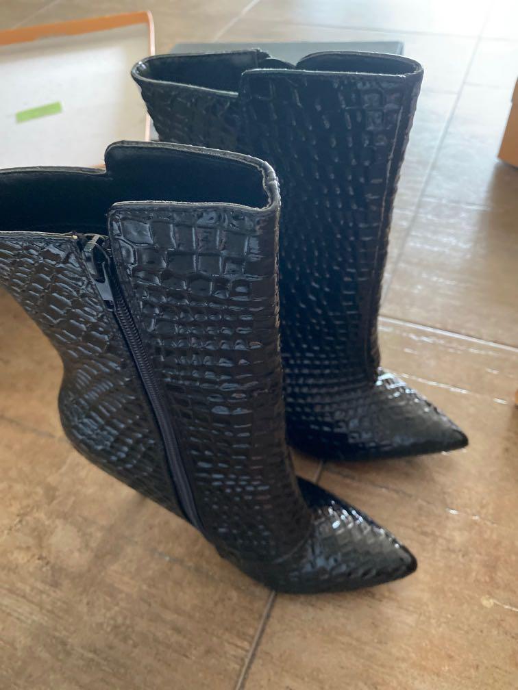 Public desire outlet boots