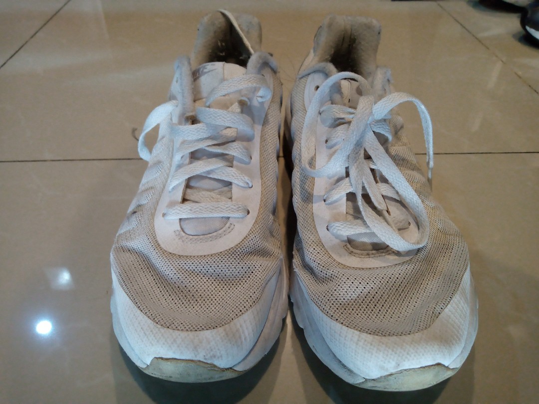 nike invigor blanche