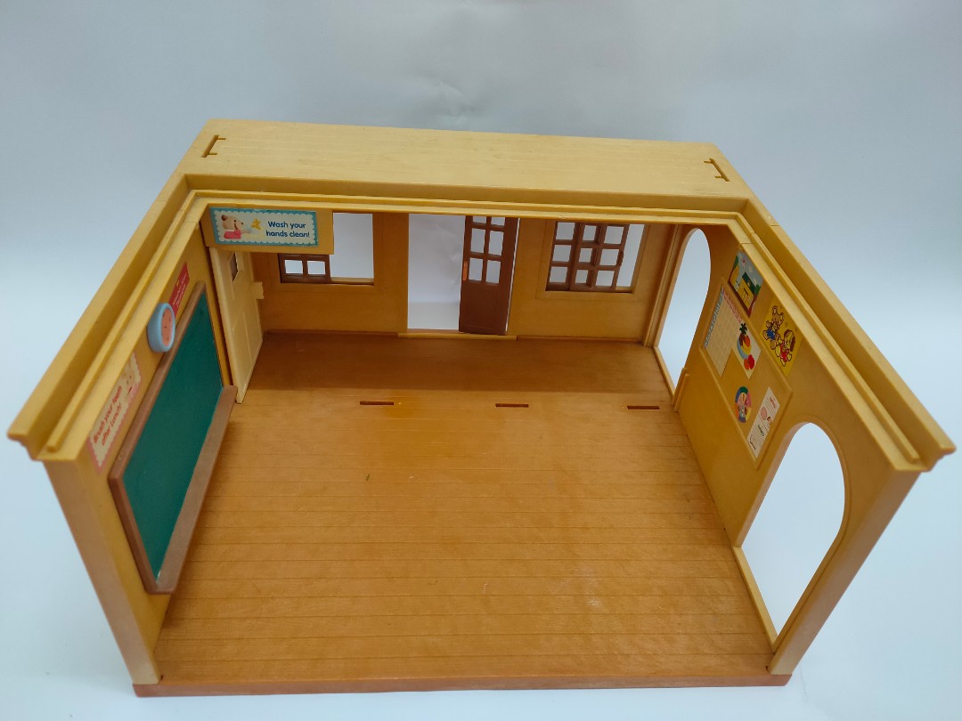 sylvanian families school house