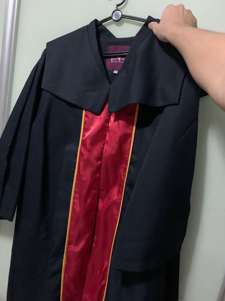 Temasek Poly graduation gown, Men's Fashion, Tops & Sets, Formal Shirts ...