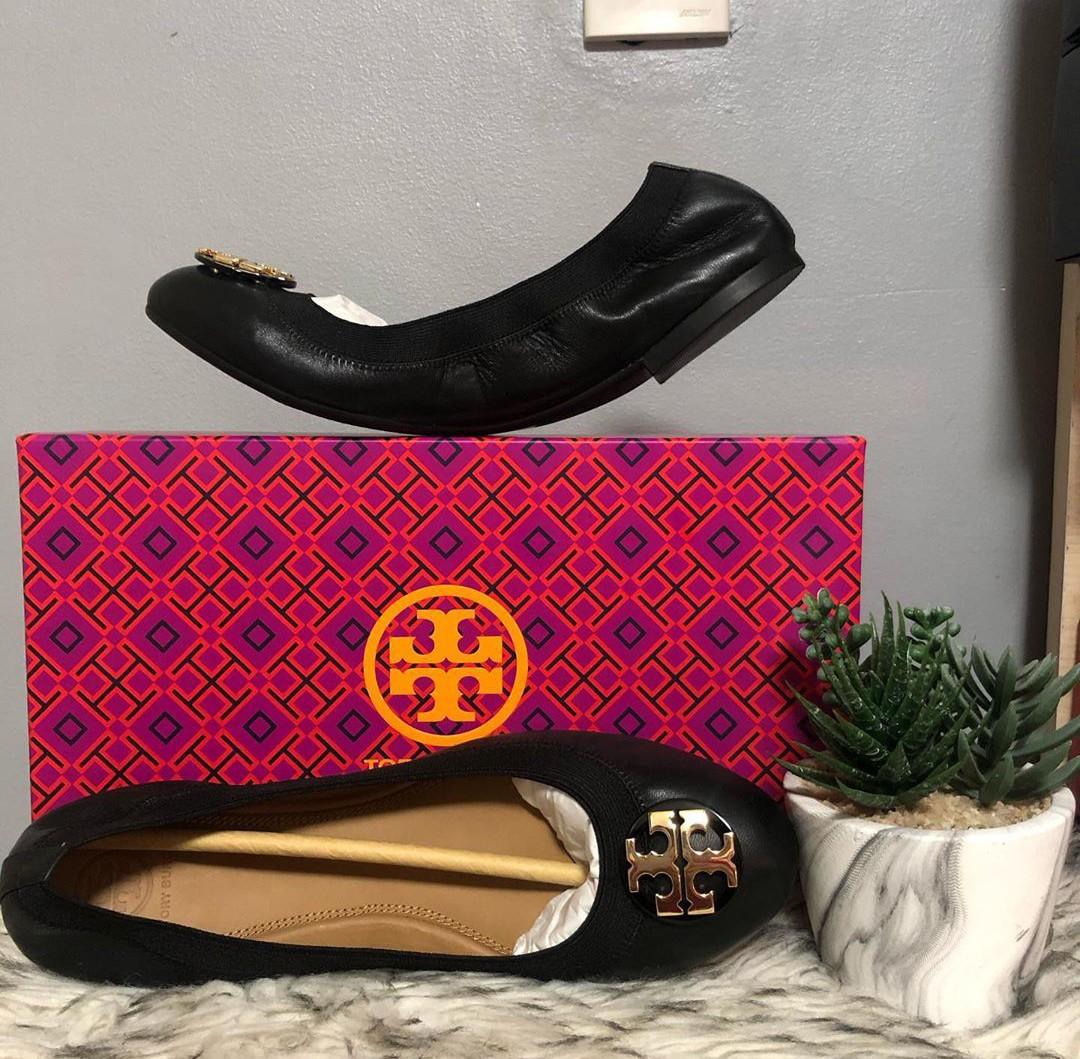 Tory Burch Claire Elastic Travel Ballet, Women's Fashion, Footwear, Flats &  Sandals on Carousell