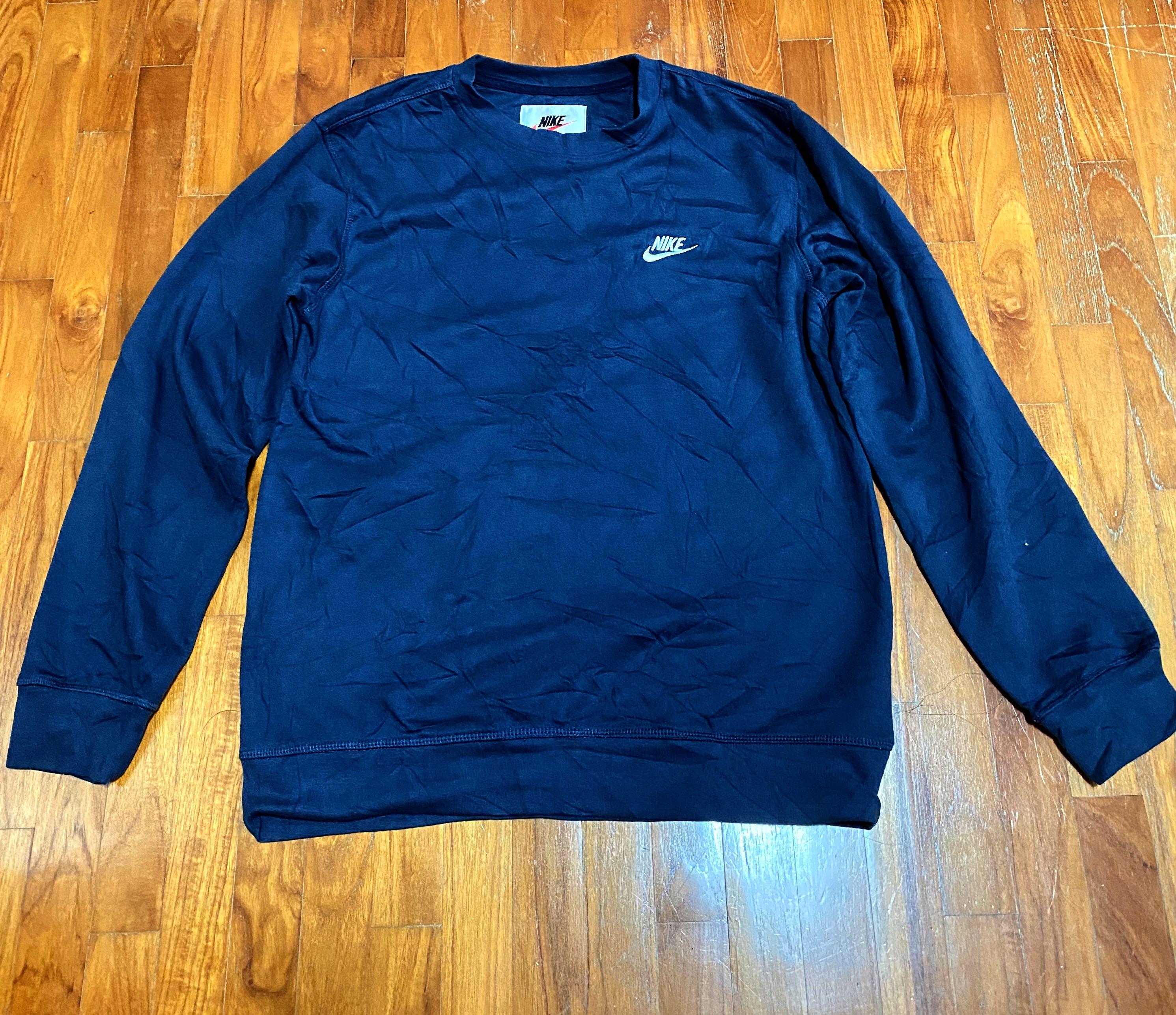 Vintage navy clearance nike sweatshirt