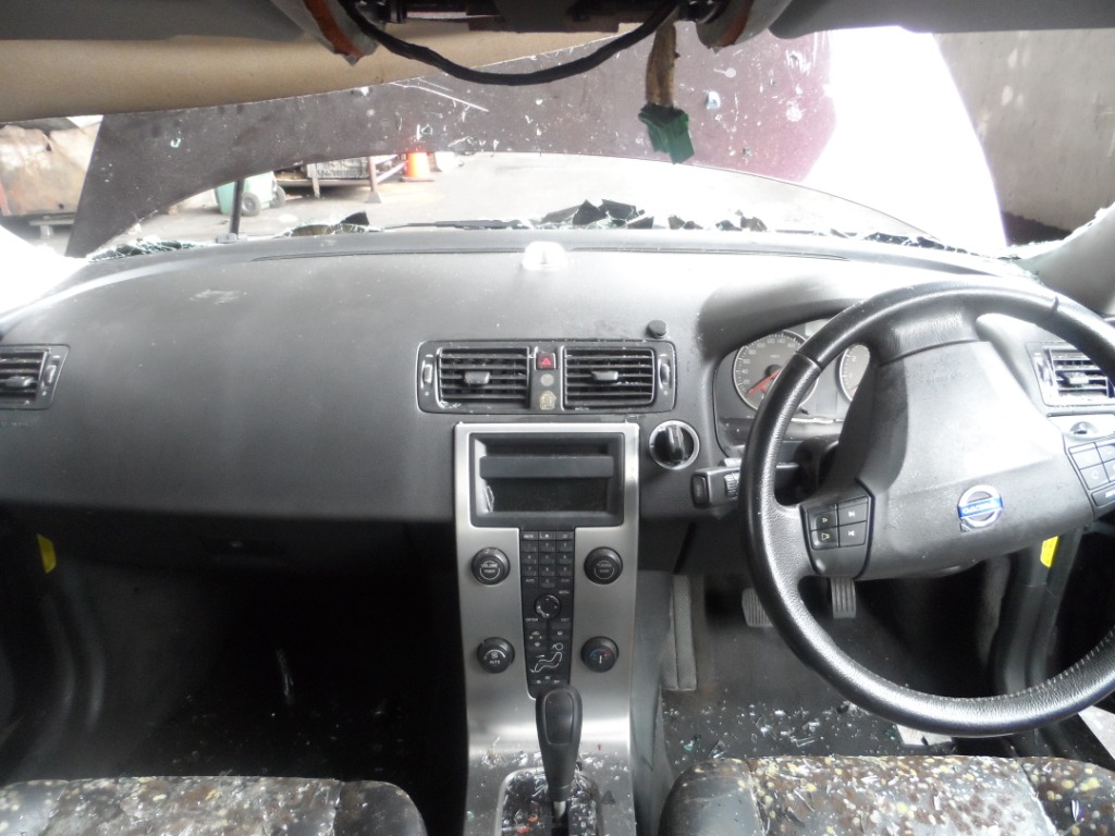 Volvo s40 clearance spare parts