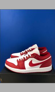 (Category: ) located in . Submitted by sneakerlegit17 (Listing ID 1045642042, Image 1). Description: .