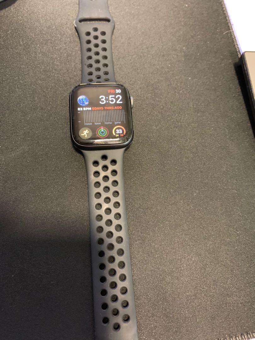 Apple watch series hotsell 4 nike stainless steel
