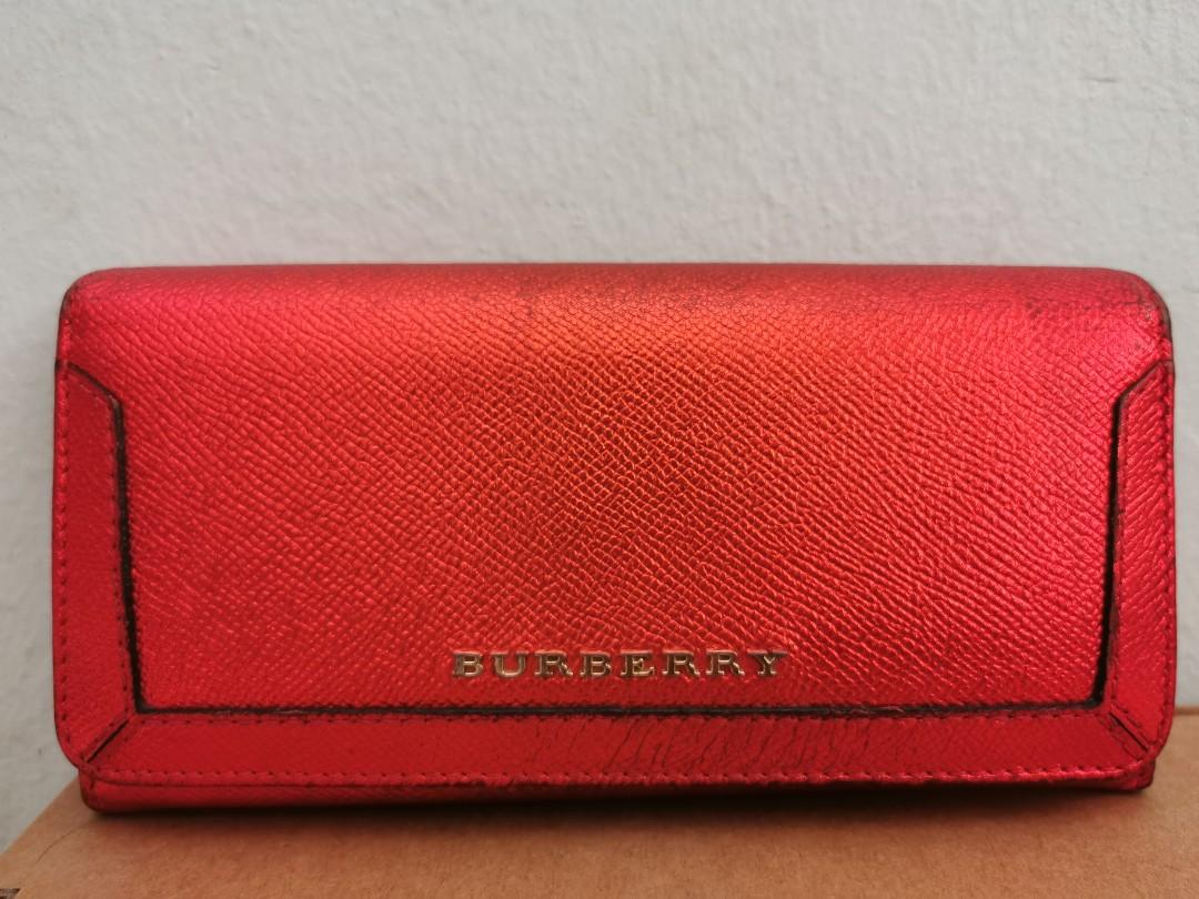 Burberry purse red 2025
