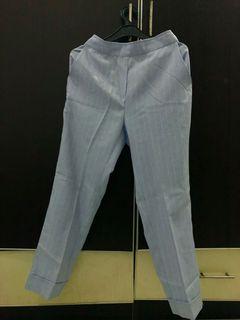 Celana Bahan Garis