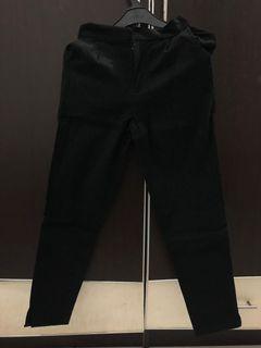 Celana bahan hitam