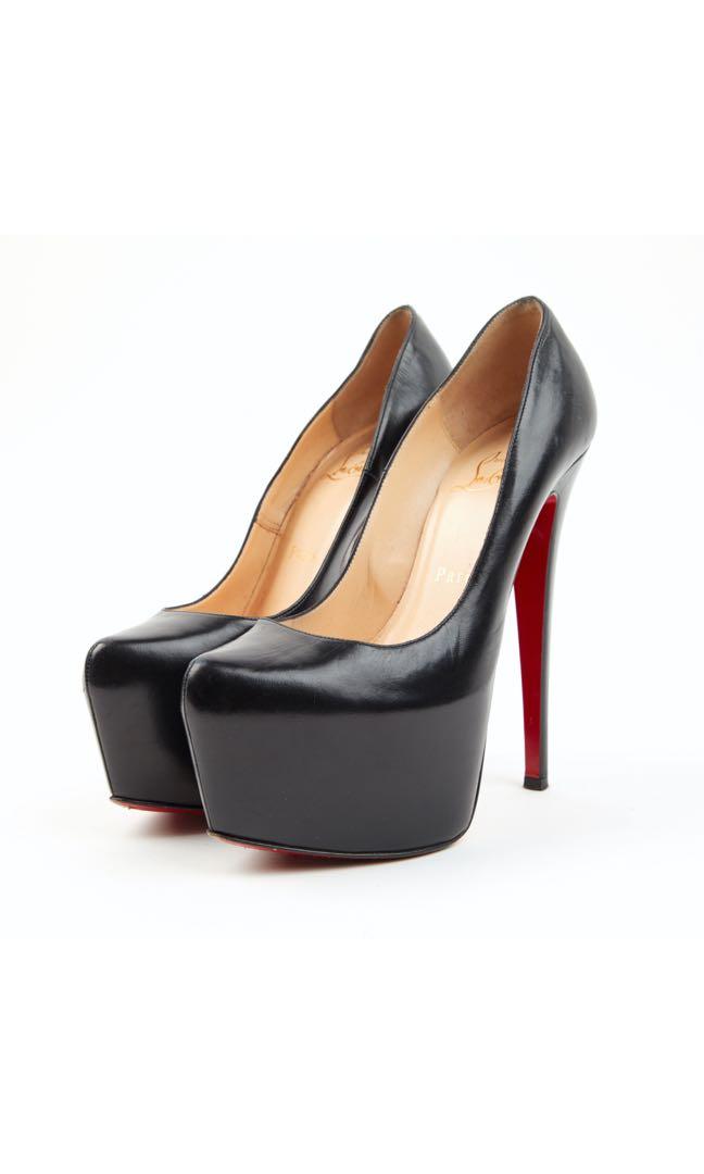 Christian louboutin hotsell daffodile heels