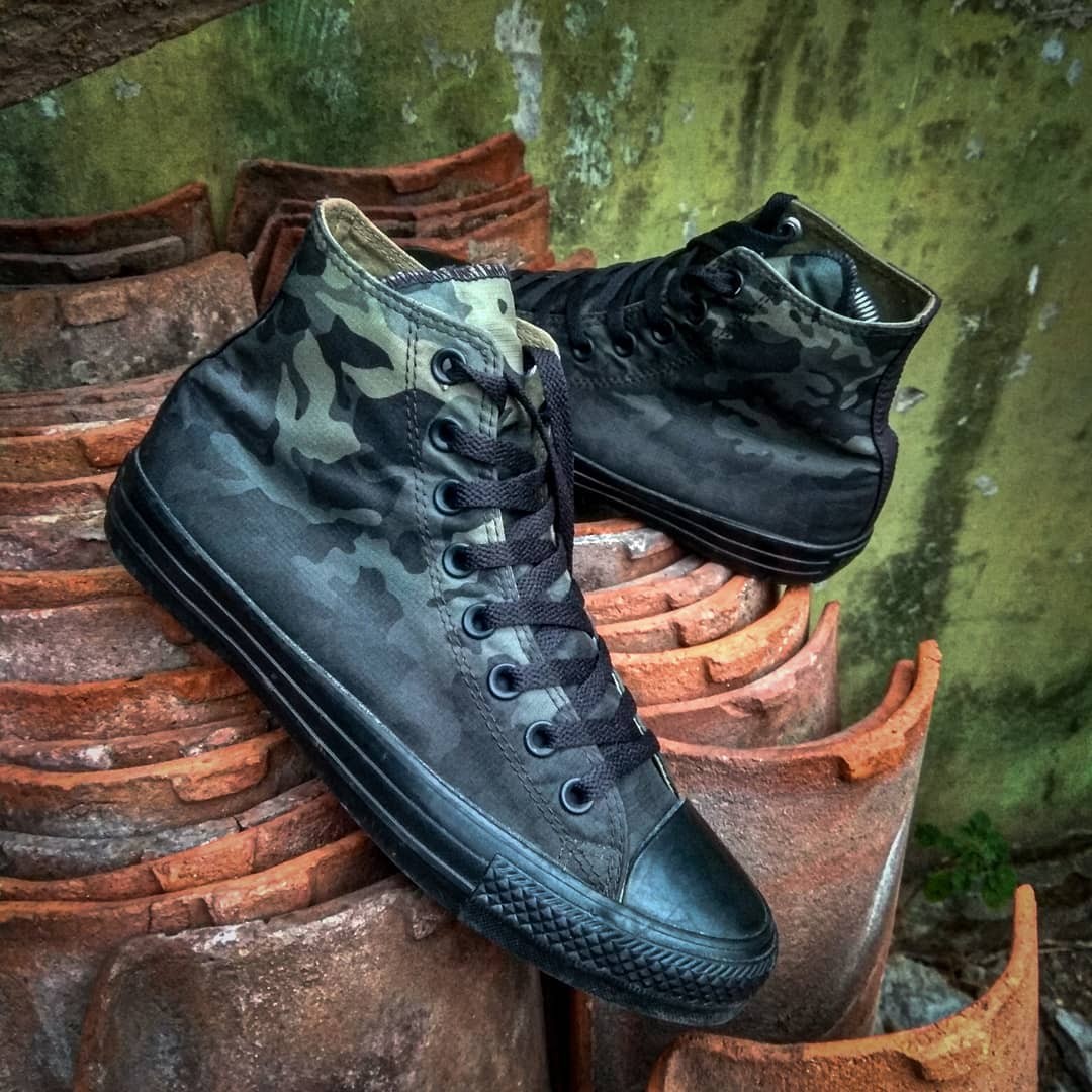 Converse Ctas Gradient Camo Second Original Fesyen Pria Sepatu Sneakers di Carousell