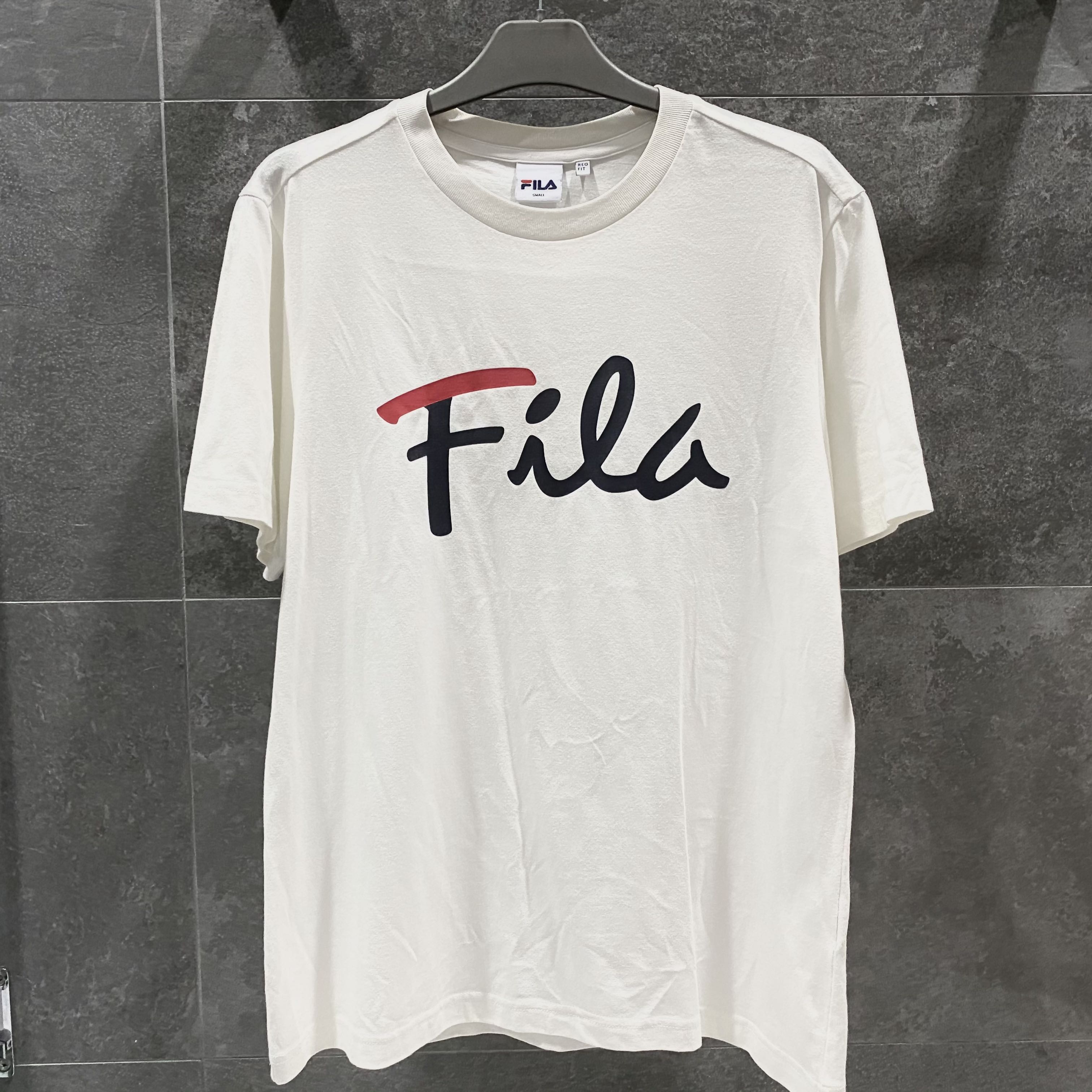 Fila Cursive Logo T-Shirt, Women's Fashion, Tops, Shirts on Carousell