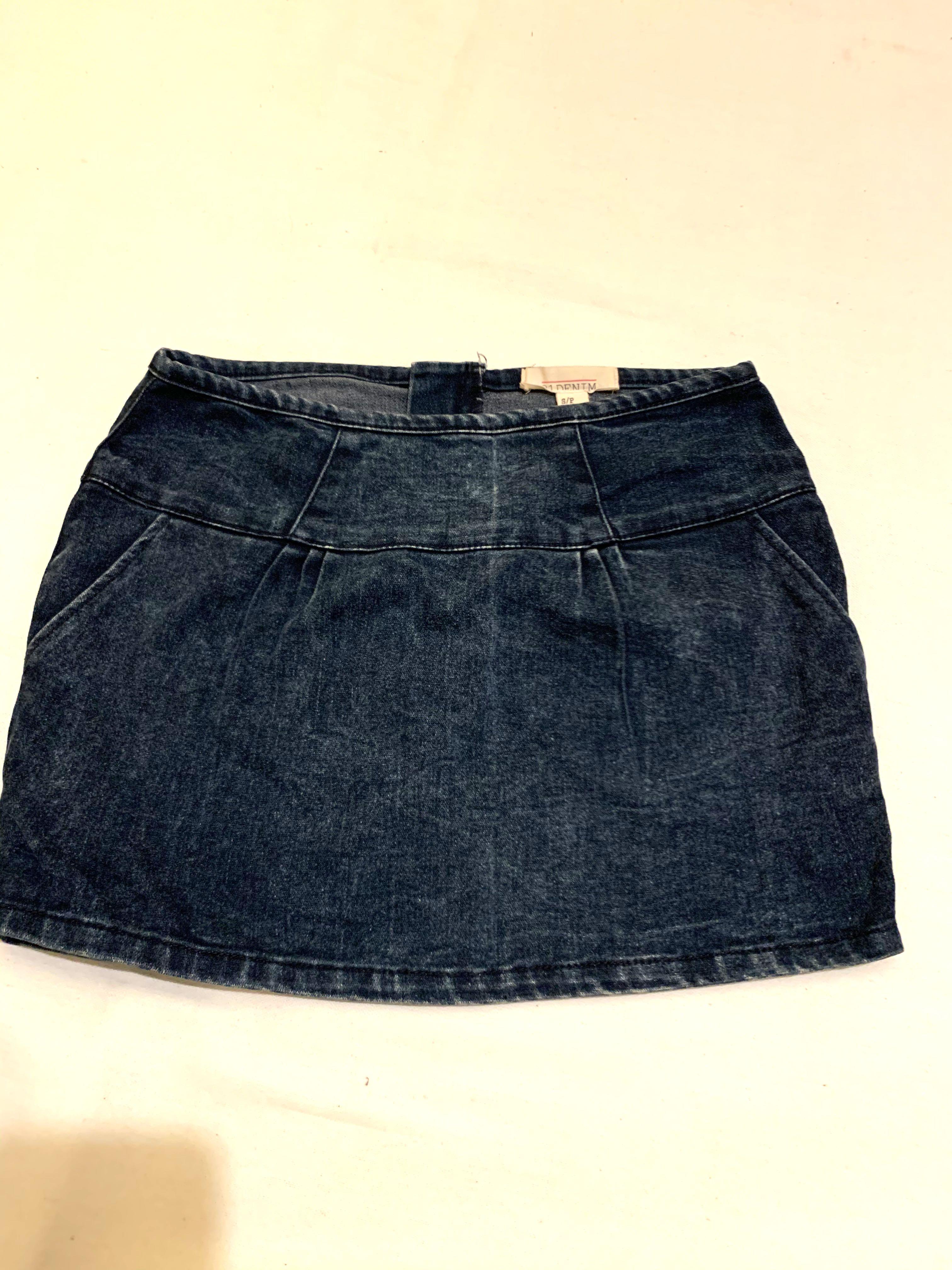 do denim skirts stretch