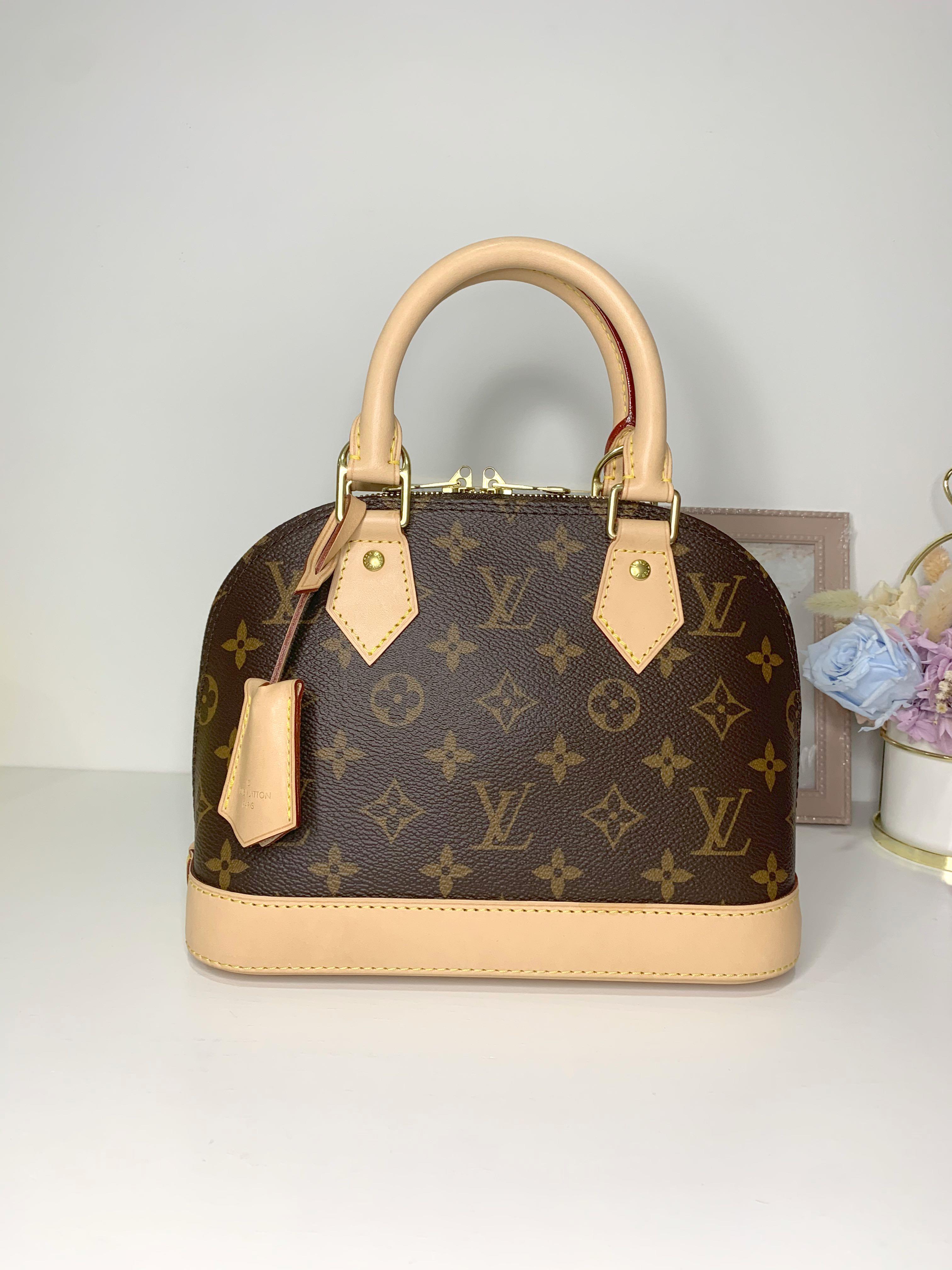 WHAT'S IN MY BAG 2020  Louis Vuitton Neo Alma BB 