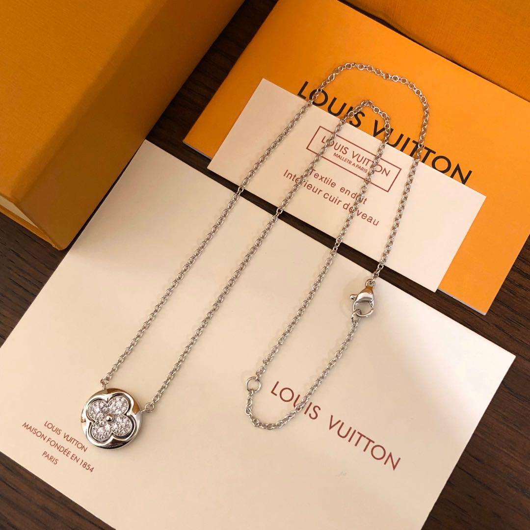 LV Four Leaf Clover Necklace, Luxury, Accessories on Carousell