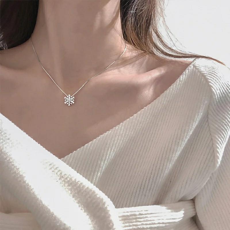 Wedding pendant designs store