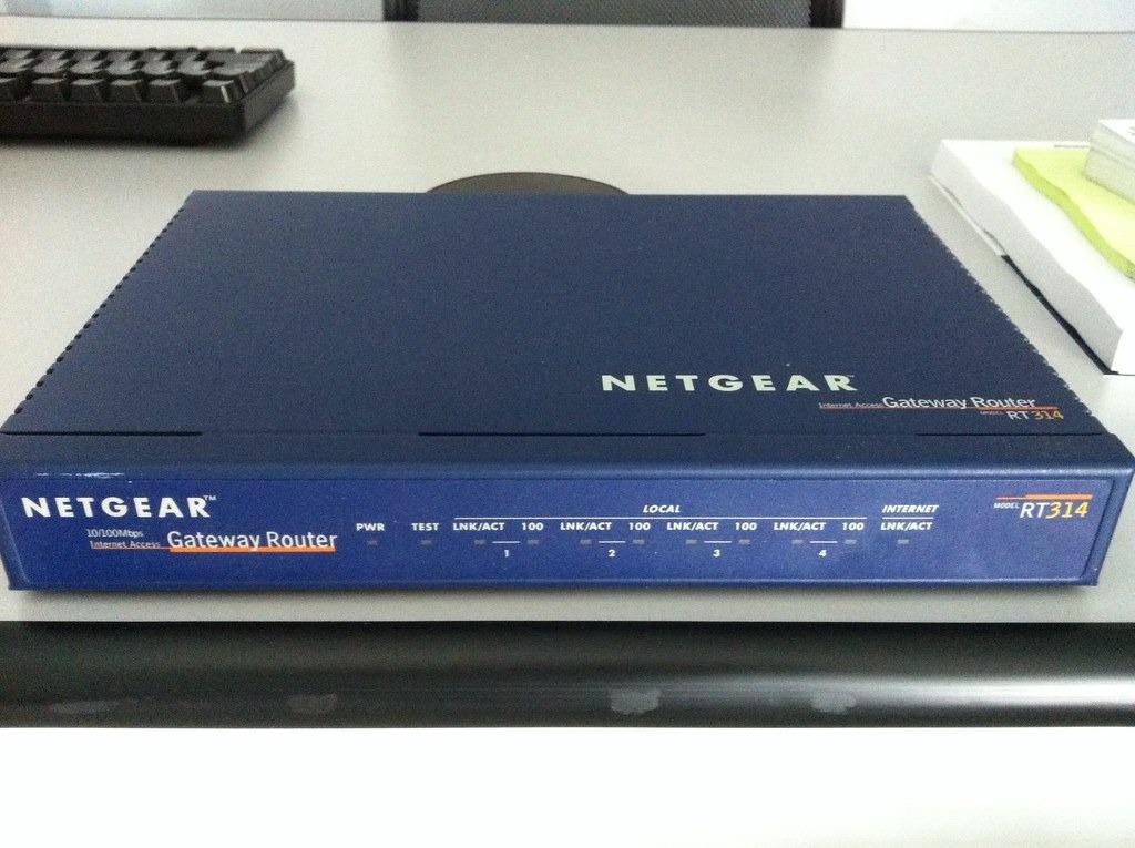 Netgear LAN ROUTER (Category: Networking) located in Pasig City. Submitted by v-lounge (Listing ID 1045549647, Image 1). Description: Netgear RT314 Gateway Router solid steel case 110 VOLT from the US includes power adapter in mint condition ..pickup from Circulo Verde Libis Pasig Calle Industria Posted means available.