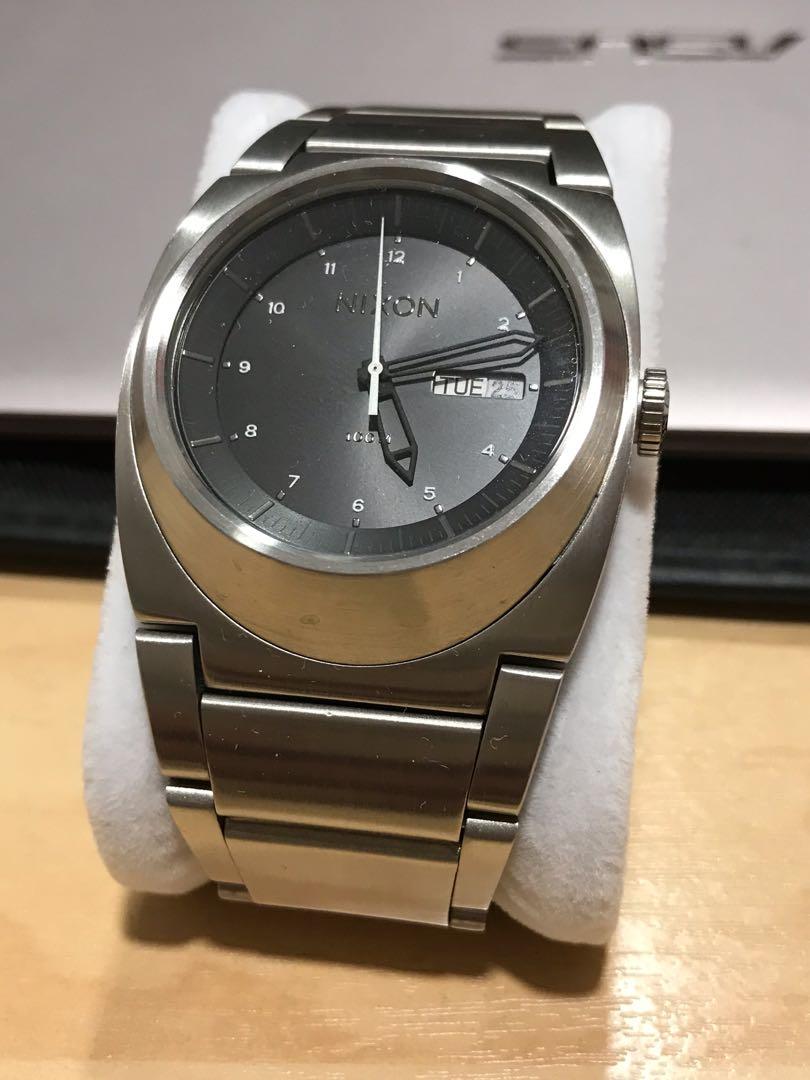 Nixon the store don watch