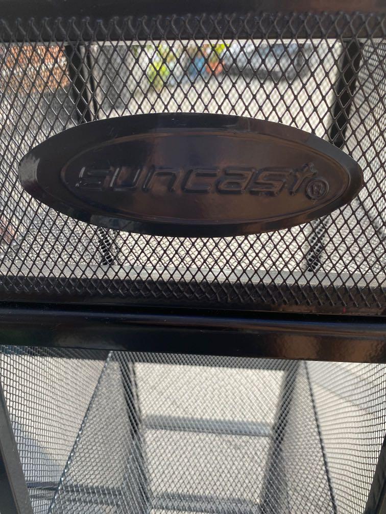 Suncast golf bag organiser rack, Sports Equipment, Exercise & Fitness