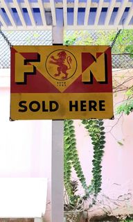 (Category: ) located in . Submitted by rental_of_vintage_item_katong (Listing ID 1045734366, Image 1). Description: .