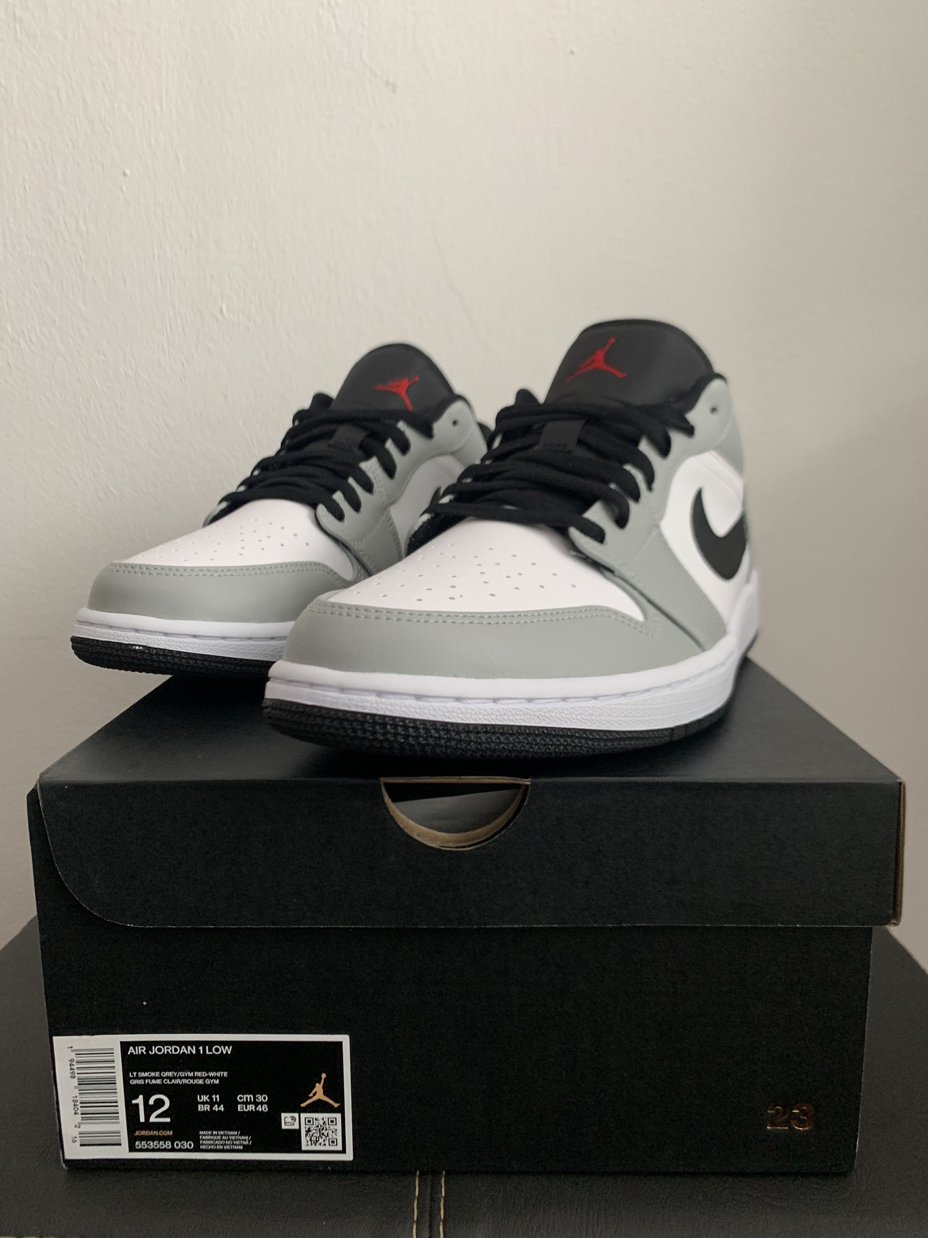 air jordan low smoke