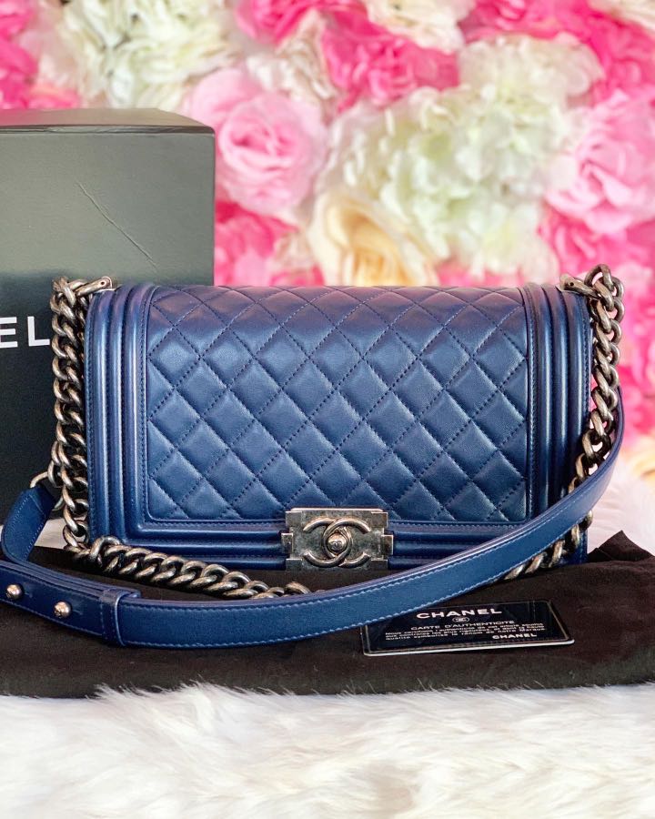Chanel le boy navy blue outlet