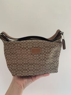 (Category: ) located in . Submitted by niftycloset (Listing ID 1045775267, Image 1). Description: .