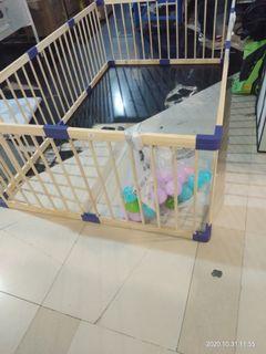 wooden playpen with base