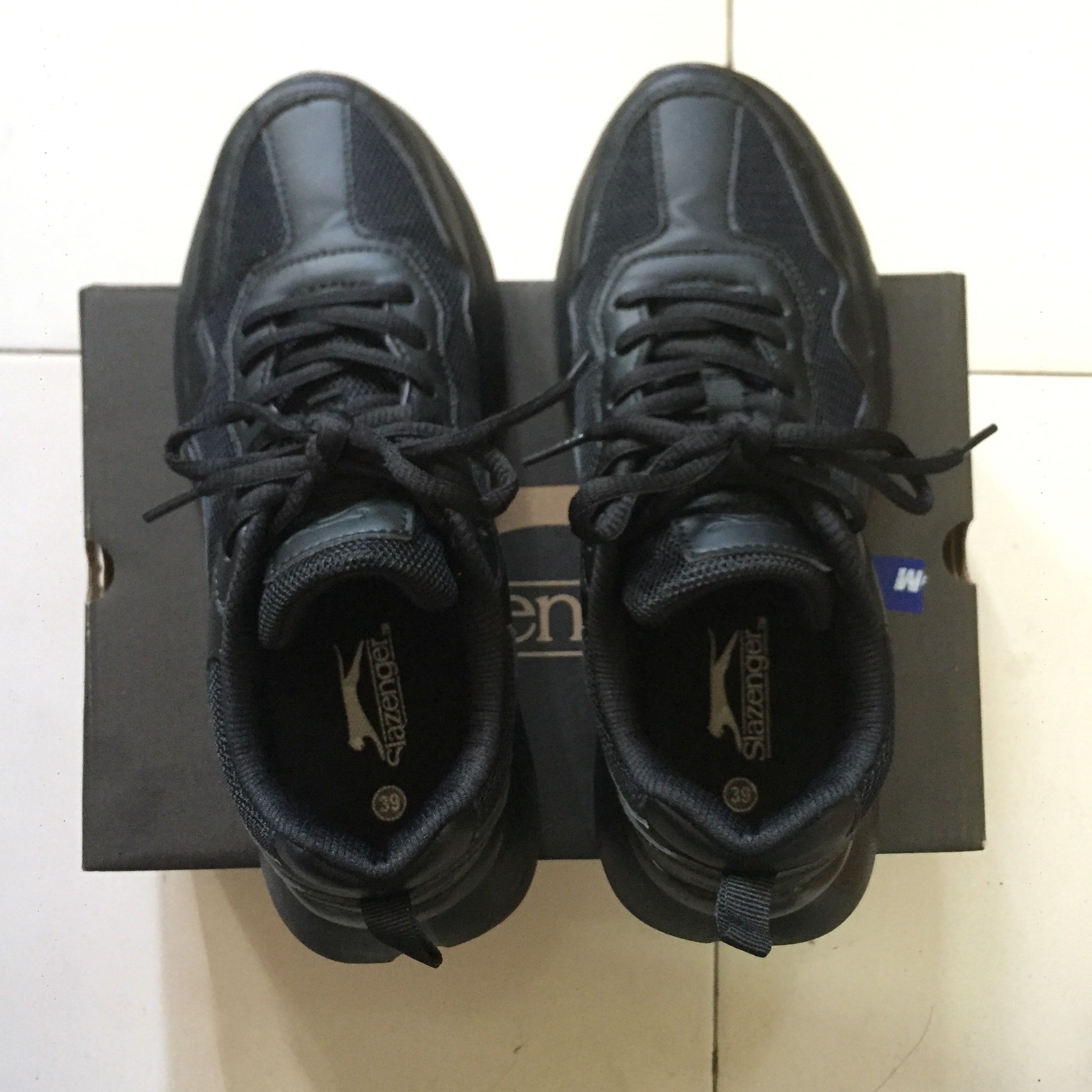 Slazenger black shoes top