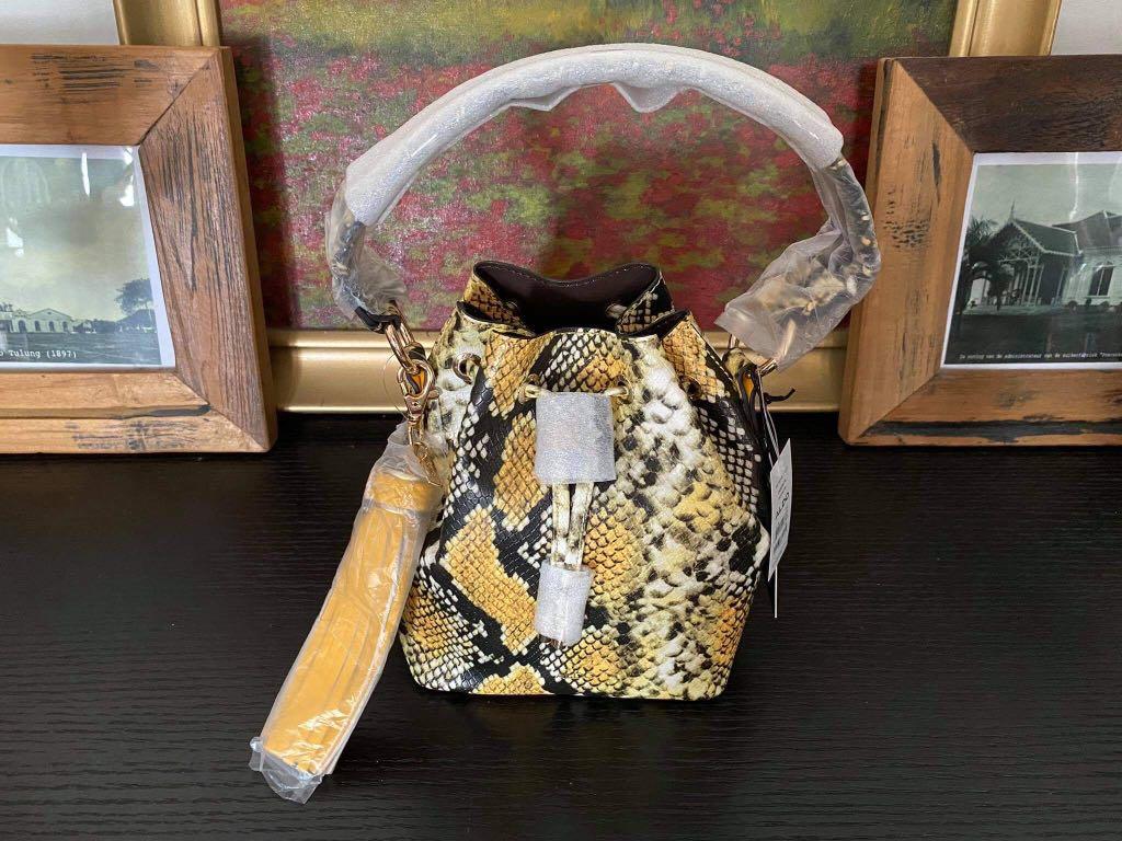 Brand New Auth Aldo Dororyth Bucket Bag