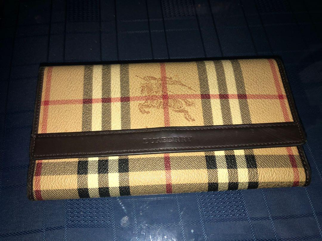 Burberry Nova Check Trifold Wallet, Luxury, Bags & Wallets on Carousell