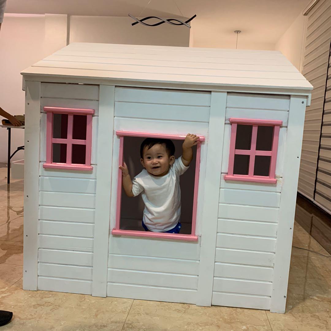 Collapsible shop wooden playhouse